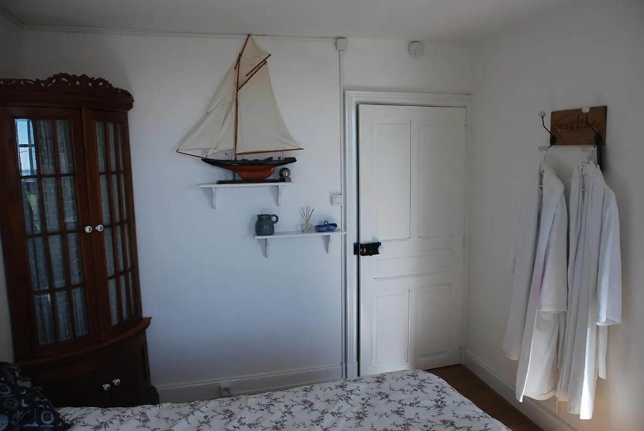 Le Monde Bleu Bed & Breakfast Neuf-Eglise