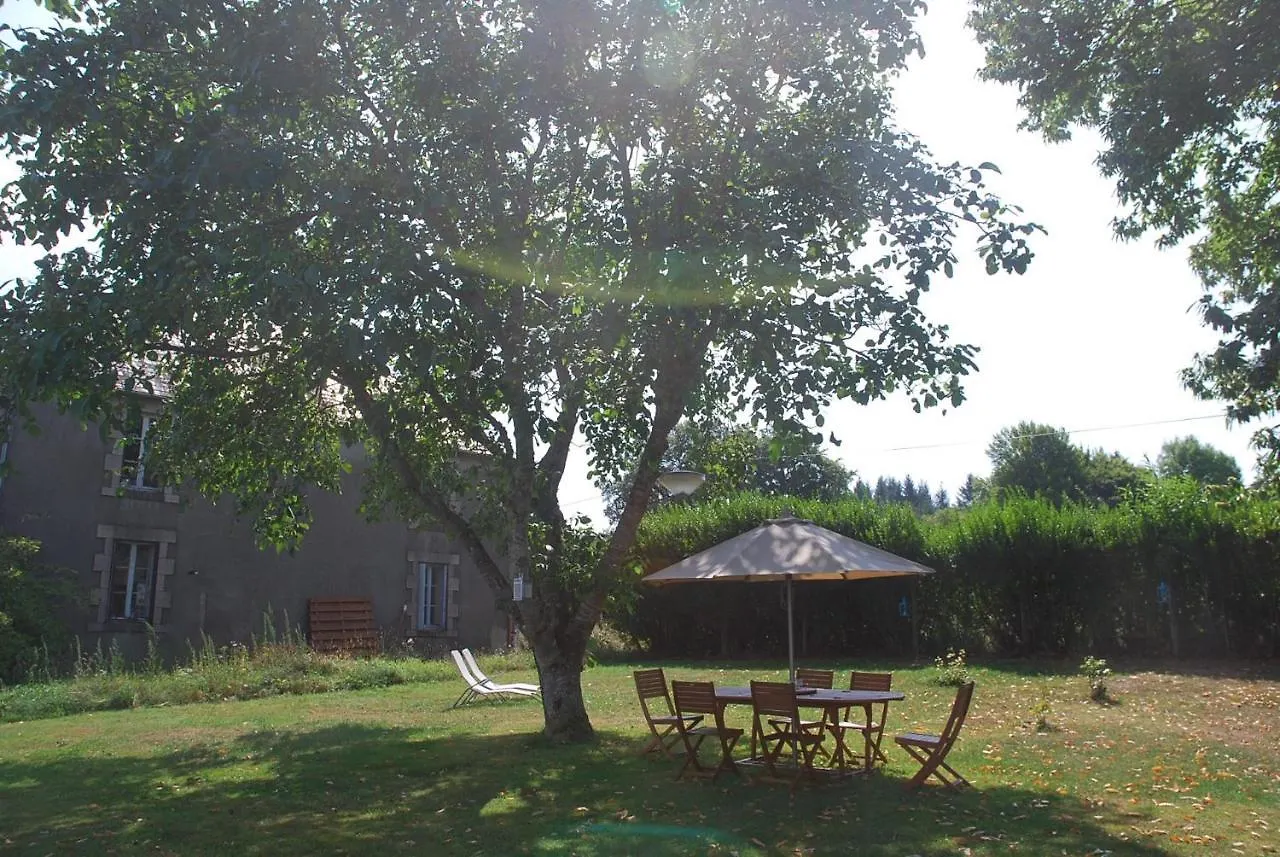 Le Monde Bleu Bed & Breakfast Neuf-Eglise France